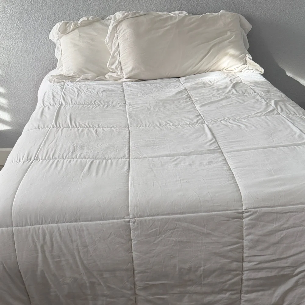 White Comforter Set